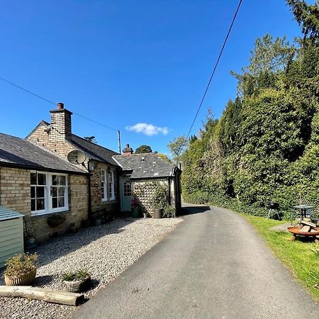 Carnell Country Estate & Holiday Cottages In Ayrshire Hurlford Exterior foto