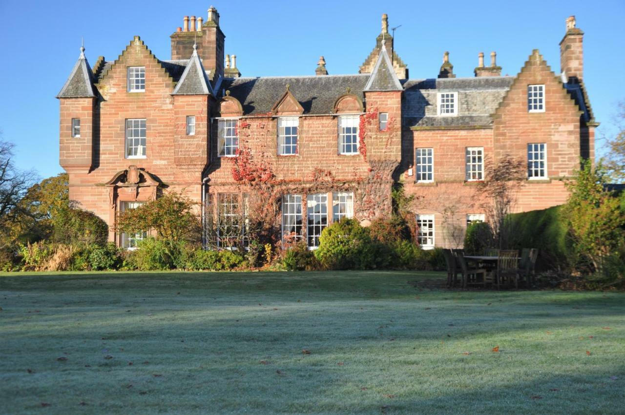 Carnell Country Estate & Holiday Cottages In Ayrshire Hurlford Exterior foto