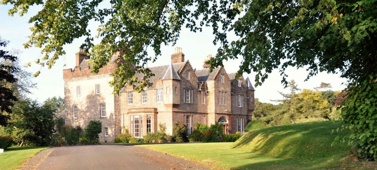 Carnell Country Estate & Holiday Cottages In Ayrshire Hurlford Exterior foto
